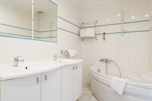 Imagen de la habitación del Hotel Agn&egrave;s Sorel. Foto 16