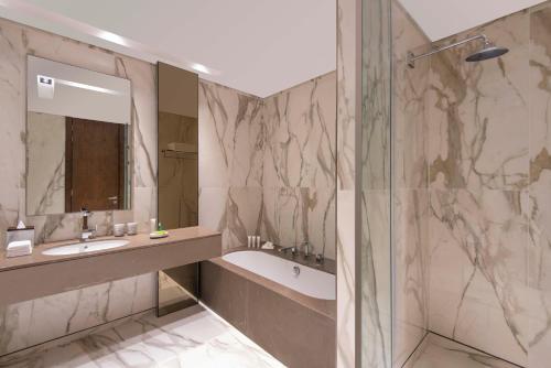 Imagen de la habitación del Hotel Agora, Doha, Autograph Collection. Foto 4