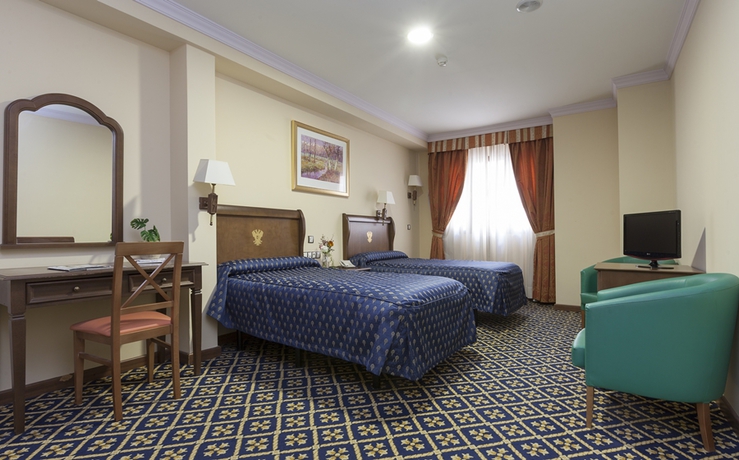 Imagen general del Hotel Agora Juan De Austria. Foto 7