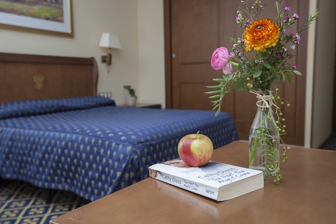 Imagen general del Hotel Agora Juan De Austria. Foto 9