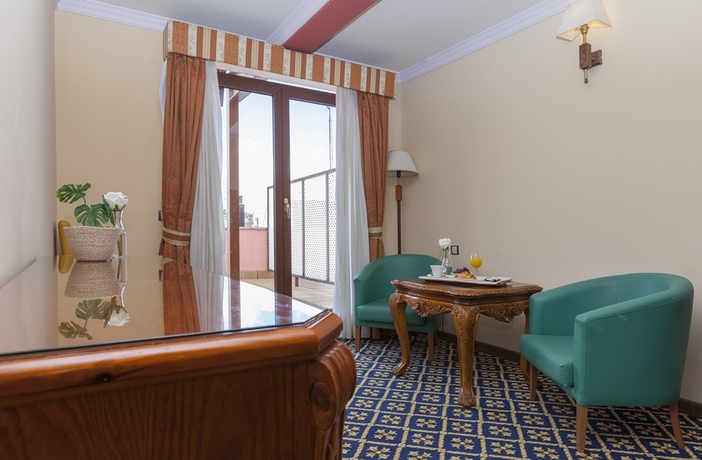 Imagen general del Hotel Agora Juan De Austria. Foto 20