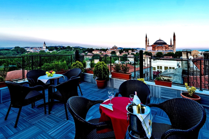 Imagen de los exteriores del Hotel Agora Life - Special Class. Foto 12