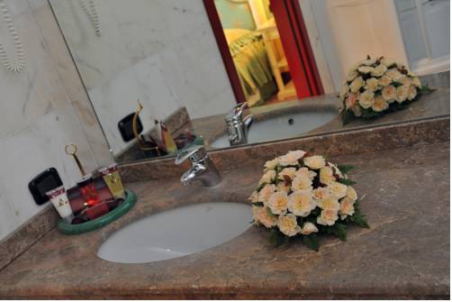 Imagen de la habitación del Hotel Agora' Palace. Foto 7