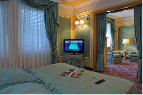 Imagen de la habitación del Hotel Agora' Palace. Foto 8