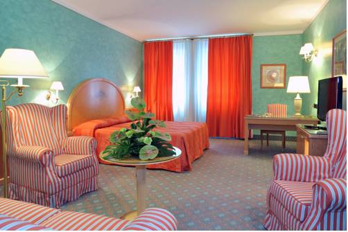 Imagen de la habitación del Hotel Agora' Palace. Foto 12