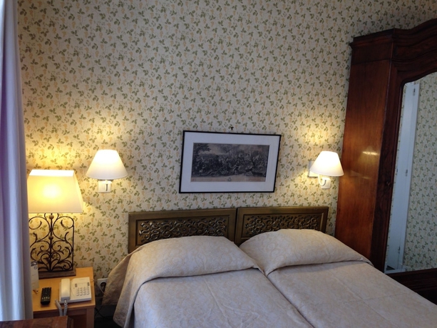 Imagen de la habitación del Hotel Agora, Par&iacute;s Centro. Foto 17