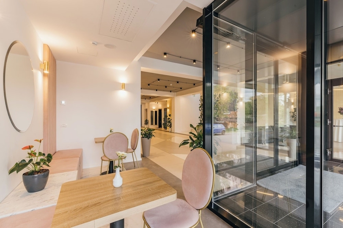Imagen de los interiores del Hotel Agora, Targu-Mures. Foto 16