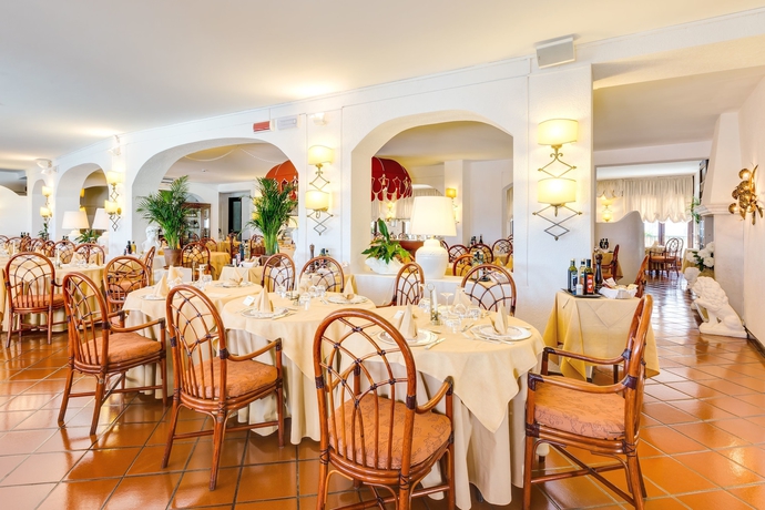 Imagen del bar/restaurante del Hotel Agor&agrave; Park. Foto 3