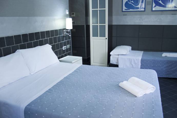 Imagen de la habitación del Hotel Agorà, Roma. Foto 3