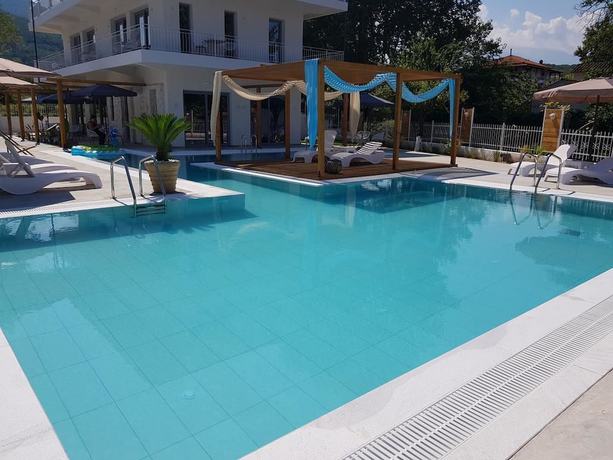 Imagen de la piscina del Hotel Agorastos Luxury Living. Foto 18