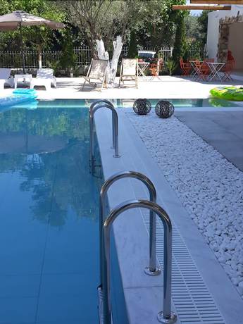 Imagen de la piscina del Hotel Agorastos Luxury Living. Foto 19