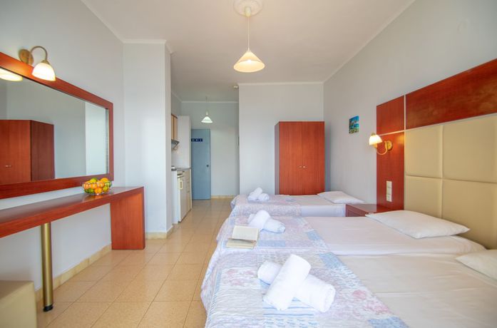 Imagen de la habitación del Hotel Agoulos Beach. Foto 5
