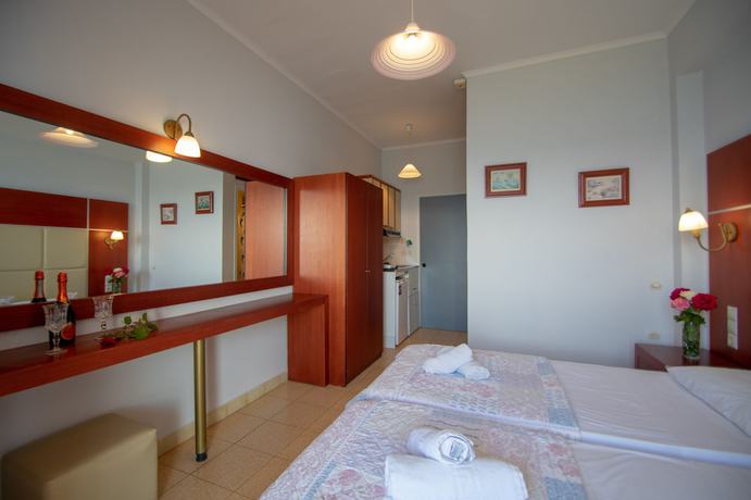 Imagen de la habitación del Hotel Agoulos Beach. Foto 8