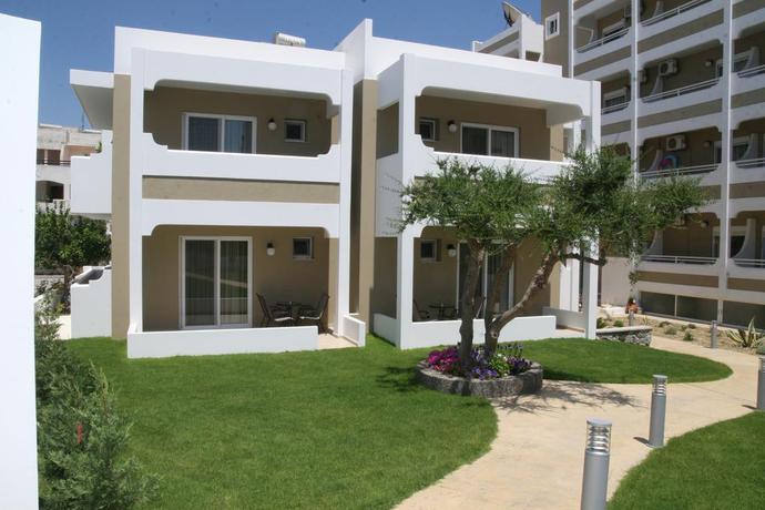 Imagen de los exteriores del Hotel Agrelli. Foto 7