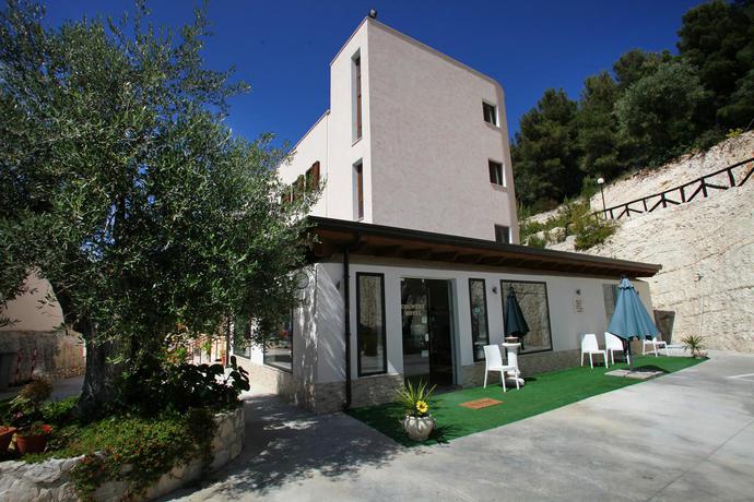 Imagen de los exteriores del Hotel Agri-costella Country House Vieste. Foto 8