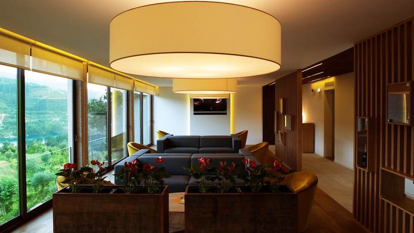 Imagen de los interiores del Hotel Agrinho Suítes and Spa Gerês. Foto 19