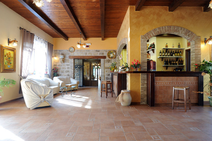 Imagen del bar/restaurante del Hotel Agriturismo Il Drago. Foto 4