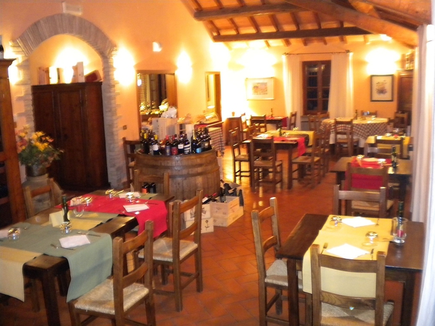 Imagen del bar/restaurante del Hotel Agriturismo Poggio Degli Olivi - Guest House. Foto 3