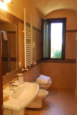 Imagen de la habitación del Hotel Agriturismo Villa Cefal&agrave;. Foto 6