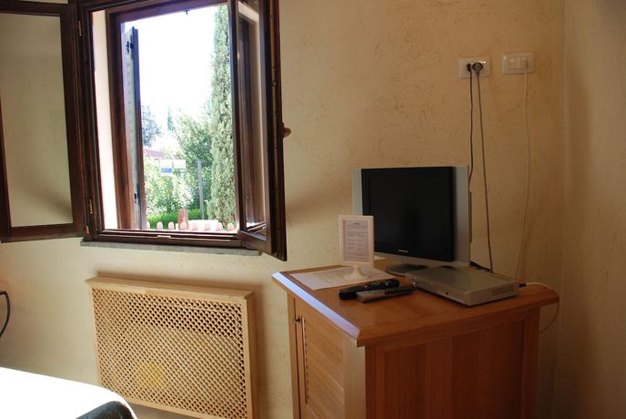 Imagen de la habitación del Hotel Agriturismo Villa Cefal&agrave;. Foto 7
