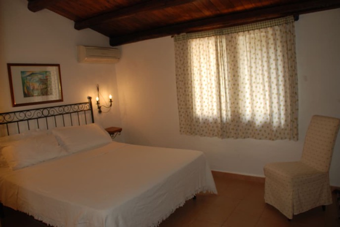 Imagen de la habitación del Hotel Agriturismo Villa Cefal&agrave;. Foto 9