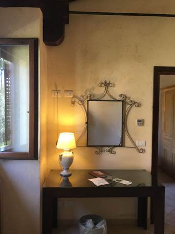 Imagen de la habitación del Hotel Agriturismo Villa Cefal&agrave;. Foto 16