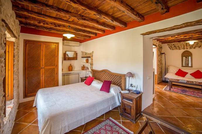 Imagen de la habitación del Hotel Agroturismo Can Pujolet. Foto 10