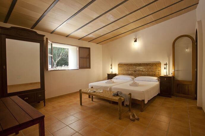 Imagen de la habitación del Hotel Agroturismo Finca Son Sureda. Foto 15