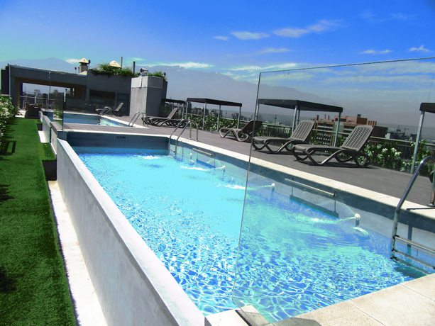 Imagen de la piscina del Hotel AgsApartment. Foto 20