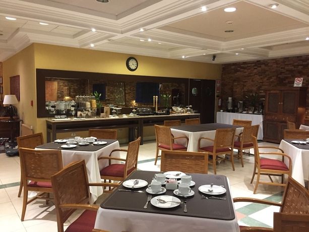 Imagen del bar/restaurante del Hotel Agua Del Desierto. Foto 5