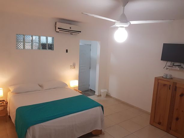 Imagen de la habitación del Hotel Agua Dulce. Foto 11