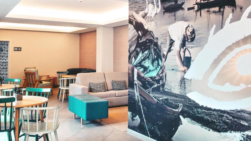 Imagen del bar/restaurante del Hotel Agua Hotels Alvor Jardim. Foto 4