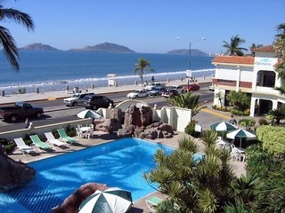 Imagen de la piscina del Hotel Aguamarina, MAZATLAN. Foto 5