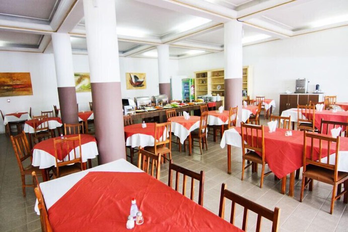 Imagen del bar/restaurante del Hotel Aguas. Foto 2