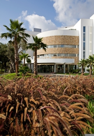 Imagen de los exteriores del Hotel Aguas de Ibiza by NCalma Hotels. Foto 4
