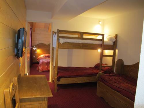 Imagen de la habitación del Hotel Agudes. Foto 13