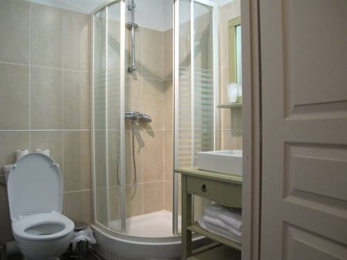 Imagen de la habitación del Hotel Agudes. Foto 16