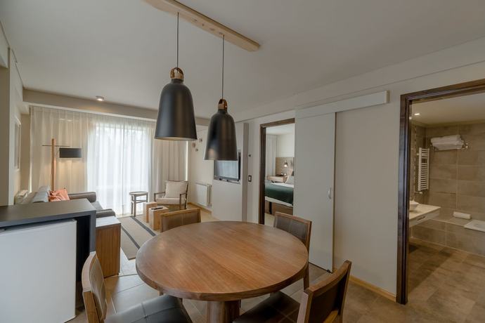 Imagen de la habitación del Hotel Aguila Mora Suites and Spa. Foto 5