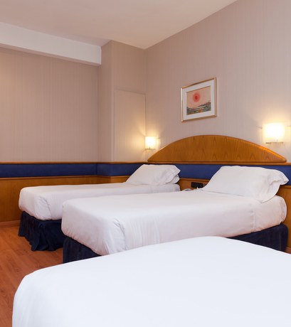 Imagen de la habitación del Hotel Agumar. Foto 14