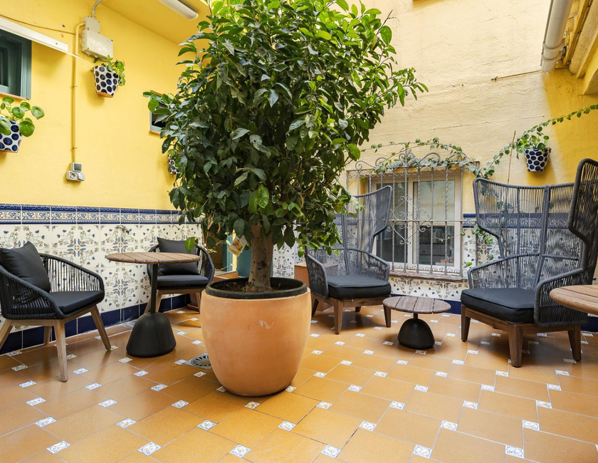 Imagen de los interiores del Hotel Agur. Foto 15