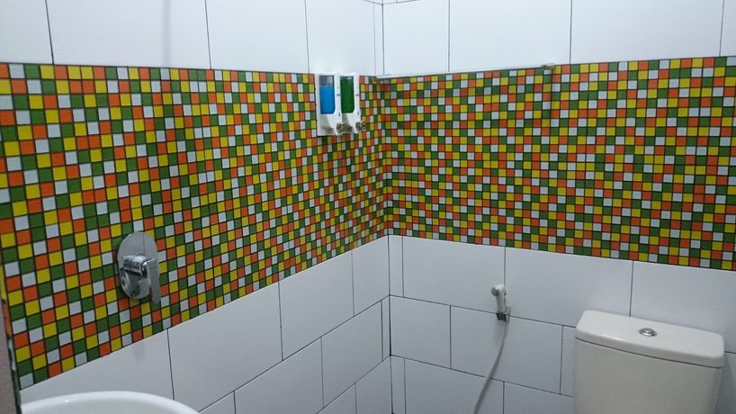 Imagen de la habitación del Hotel Agus Beach Inn. Foto 9