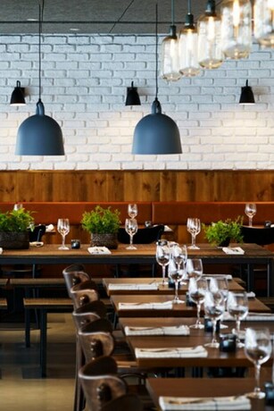 Imagen del bar/restaurante del Hotel Aha Boutique. Foto 4