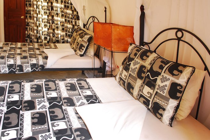 Imagen de la habitación del Hotel Ahadi Lodge. Foto 4