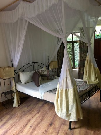 Imagen de la habitación del Hotel Ahadi Lodge. Foto 8