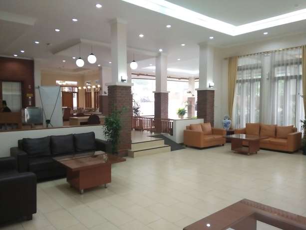 Imagen de los interiores del Hotel Ahadiat and Bungalow, Sukagalih. Foto 20