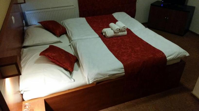 Imagen de la habitación del Hotel Ahar. Foto 6