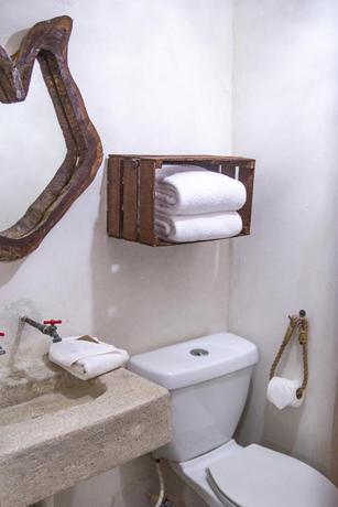 Imagen de la habitación del Hotel Ahava. Foto 2