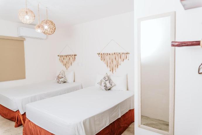 Imagen de la habitación del Hotel Ahava. Foto 3