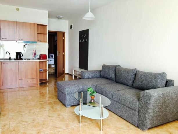 Imagen general del Hotel Aheloy Palace Apartments. Foto 9