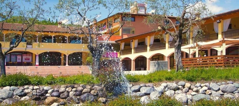 Imagen de los exteriores del Hotel Ahg Donna Silvia Wellness and Spa. Foto 13